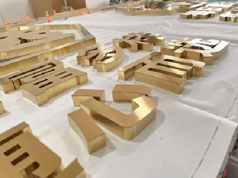 红河拉丝不锈钢字的特点。